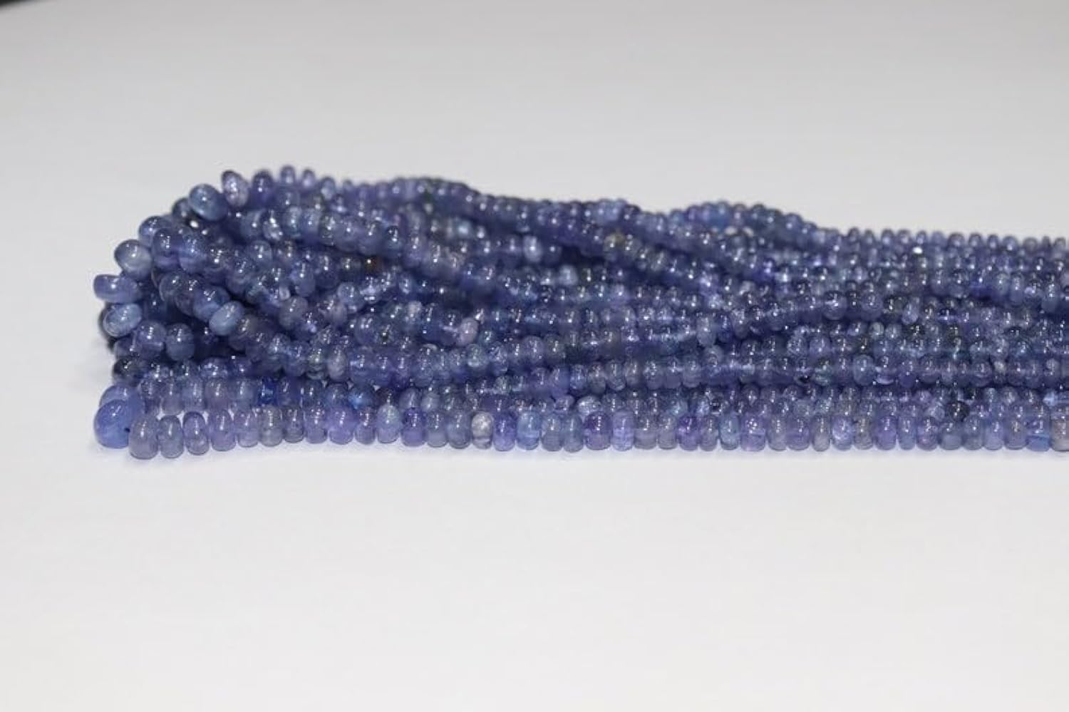 Tanzanite naturelle en perles de 3-5mm pour un bracelet personnalisé