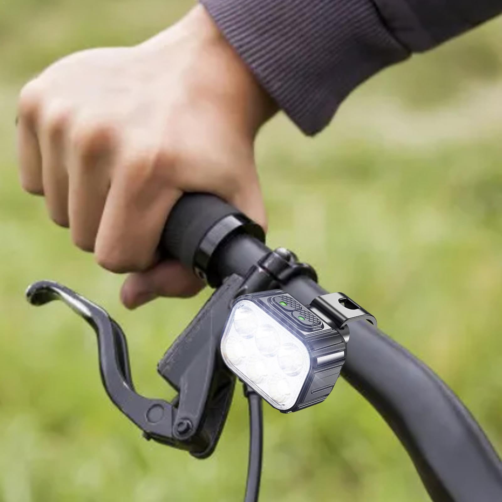 Cycle Lights - Super Bright Cycle Light - 4 Light Modes, Rechargeable Warning Light, Waterproof LED Cycle Lights for Road Mountain Riding