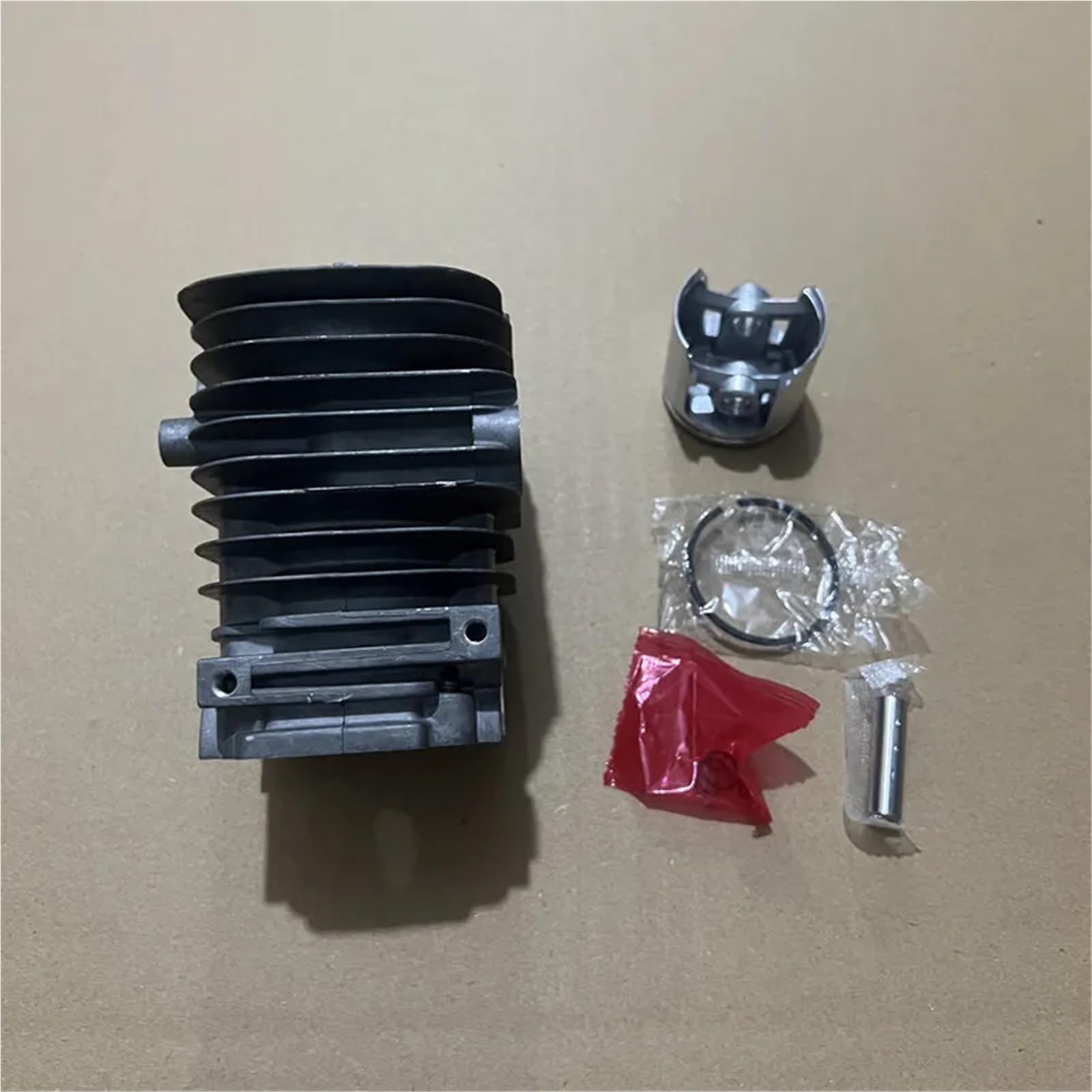 P021041760 Zestaw pierścieni tłokowych cylindra 39 mm pasuje do CS-355T CS355T do Shindaiwa 358Ts 35,8 cm3 2-suwowa piła łańcuchowa Części zamienne