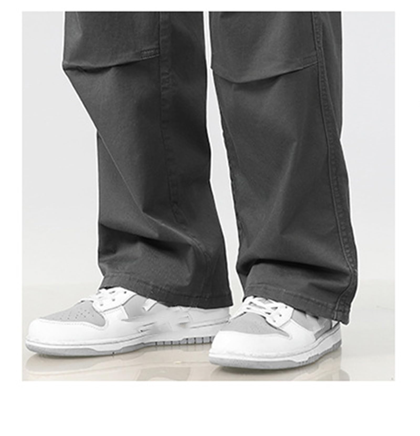 Pantaloni cargo per uomini in cotone a gamba dritta, vestibilità rilassata, pantaloni da lavoro casual con tasche a lembi