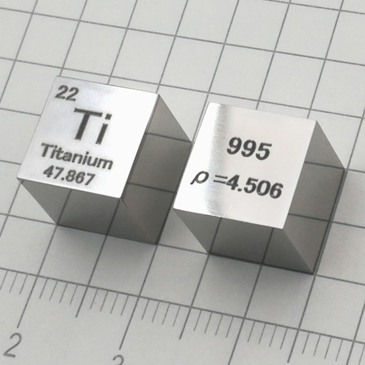 1 Piece 10mm Pure Mirrorable Titanium Metal Cube, 99.5% High Purity Carved Ti, Cubic Titanium Block, for Periodic Table Element Specimens Collection Hobbies and Popular Science Demonstration