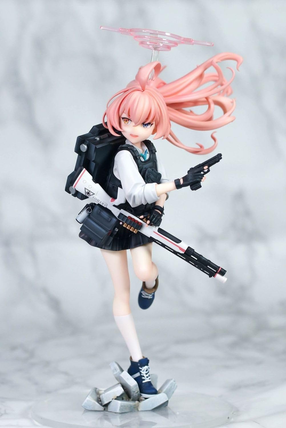 Amazon.co.jp: 白組み レ ブルーアーカイブ ホシノ(臨戦) 1/7スケール