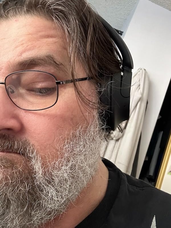 super light - sounds good - great deal