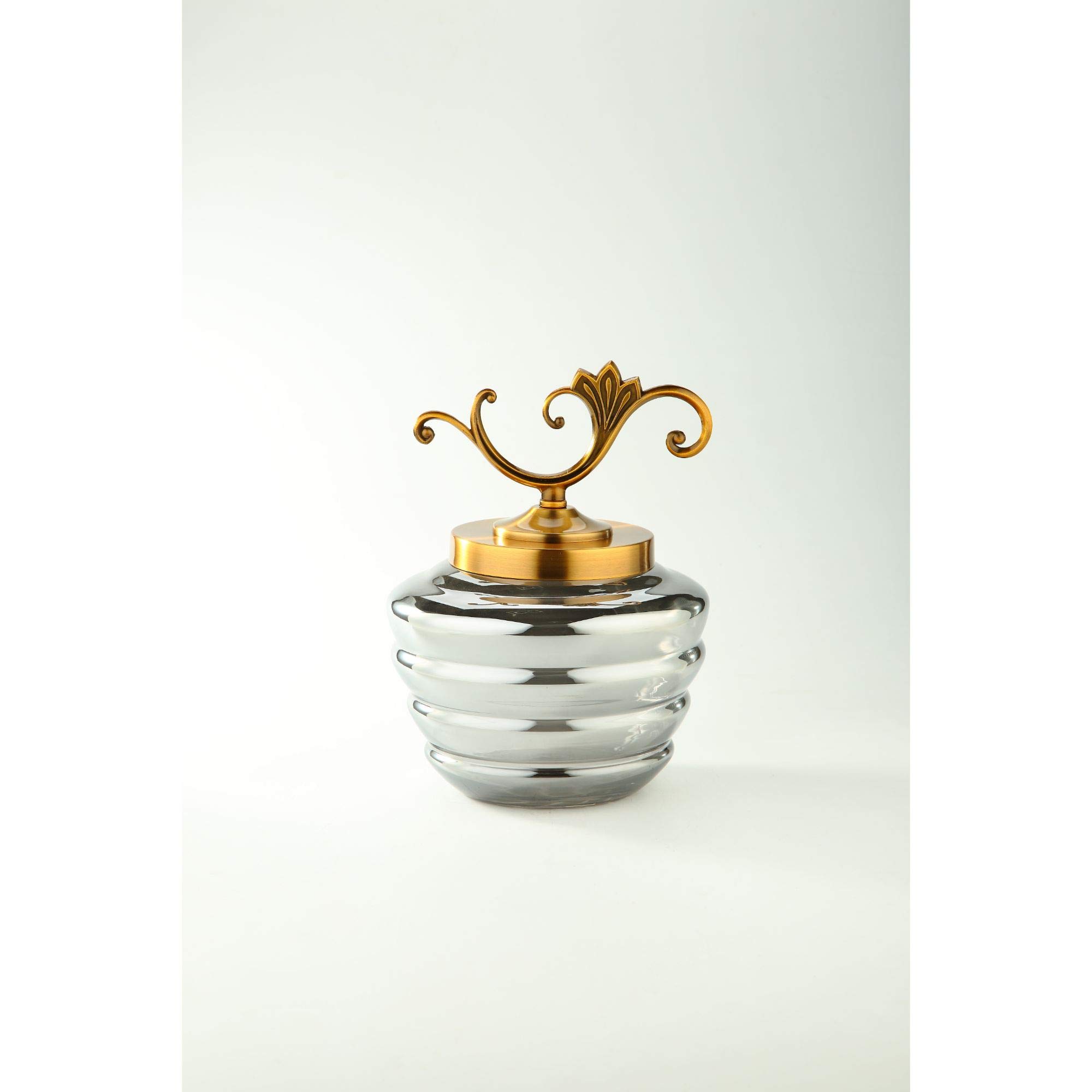 Cloche en verre soufflé à la main CC Home Furnishings avec élégant couvercle doré