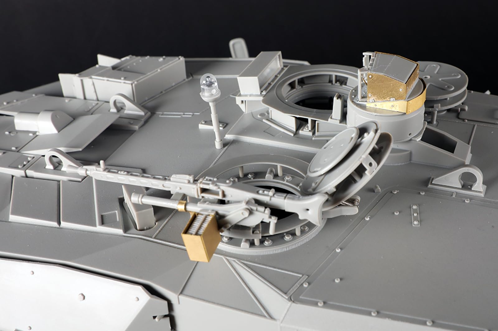 Trumpeter 750966-1/16 Leopard 2A6 MBT - Maßstab 1:16