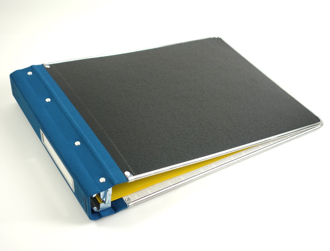 Kokuyo 350-sheet data binder W burst accommodate 17 holes EBW