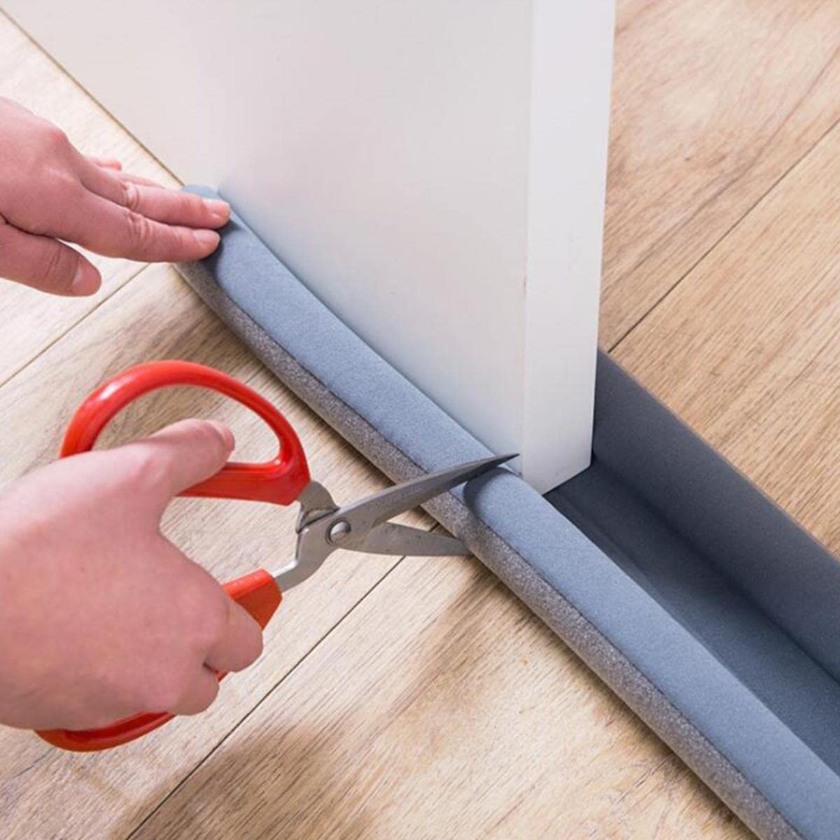 Tira de sellado inferior de puerta flexible Protector de tapón de polvo a prueba de viento Burlete de lluvia Sellador de aislamiento de reducción de ruido Hardware para el hogar-Gris,93CM Tira de sellado inferior de puerta flexible Protector de tapón de polvo a prueba de viento Burlete de lluvia Sellador de aislamiento de reducción de ruido Hardware para el hogar-Gris,93CM