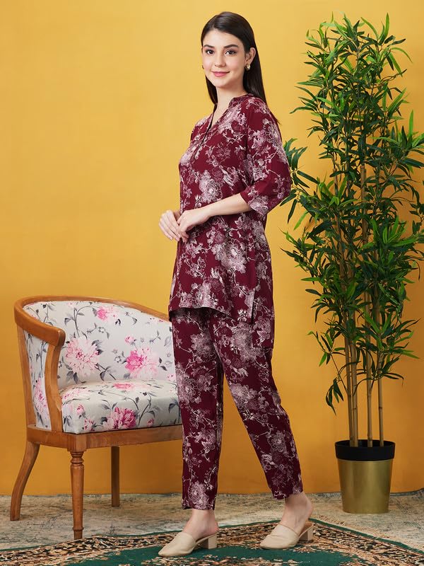 Image of AV2 Women Rayon Printed Top & Pajama Set 2427