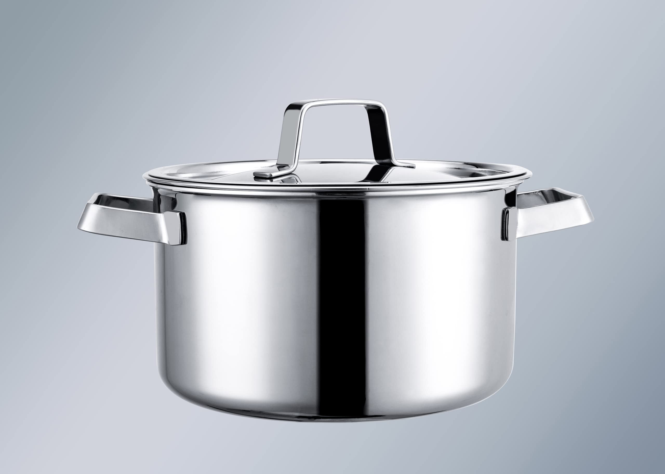 Stainless steel basin, specially designed for the kitchen