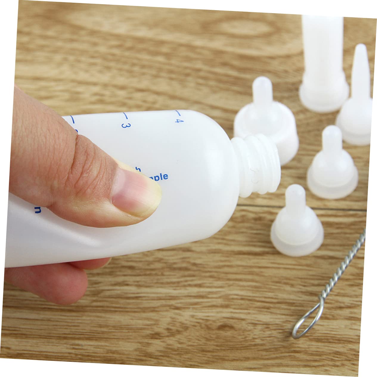 Hohopeti Pet Nursing Kit Essential Feeding Bottle Set for Kittens Puppies Small Animals Easy Measurement Includes Cleaning Brush