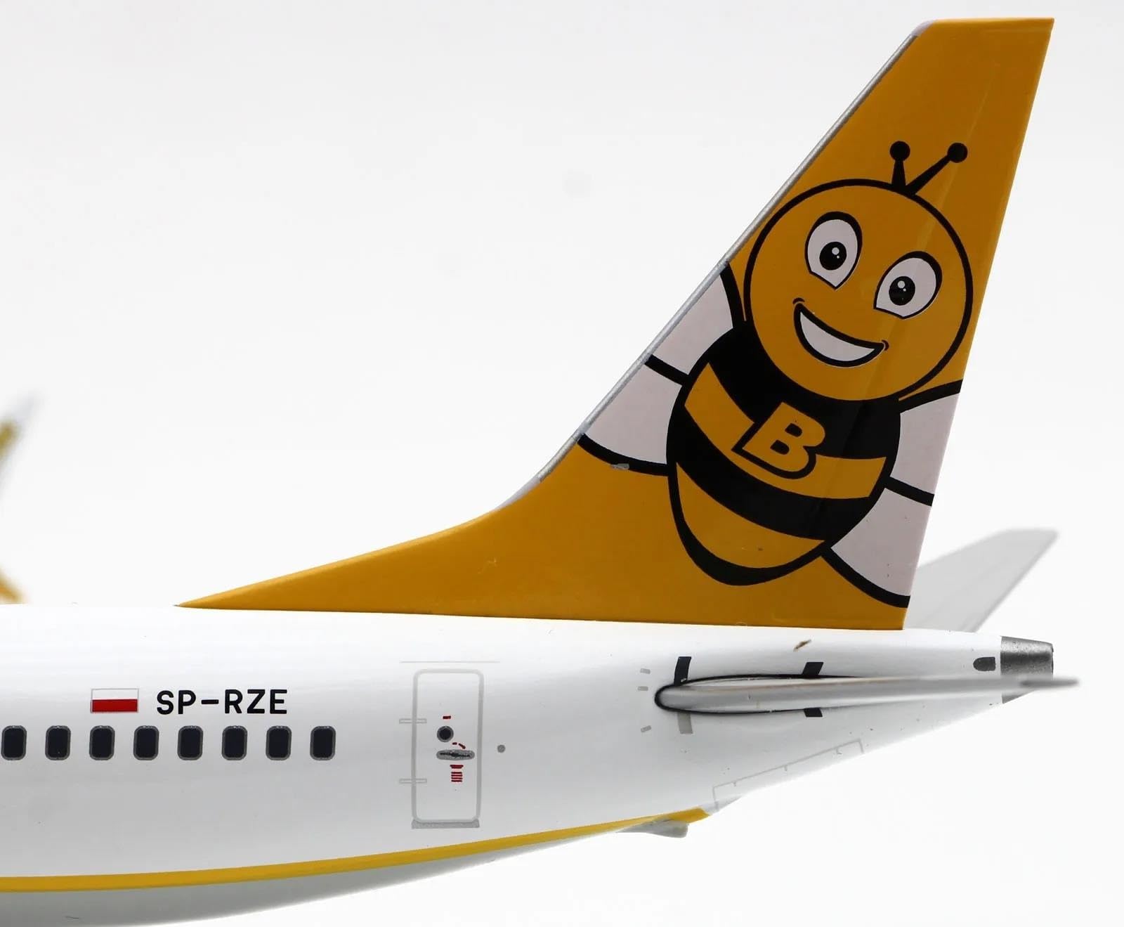 XJBTBA Aluminiowy samolot kolekcjonerski prezent 1 200 dla Buzz Airlines Boeing B737-8Max odlewany model samolotu SP-RZB ze stojakiem zestaw planetoy