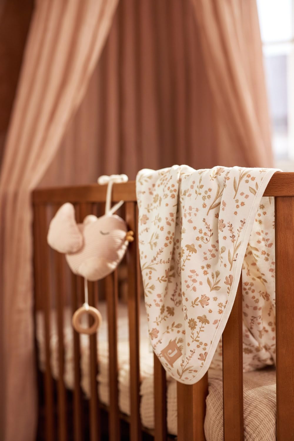 Jollein Pozytywka Baby - Lovely Birds - materiałowa zawieszka muzyczna - dla dziewcząt i chłopców - zabawka muzyczna dla niemowląt