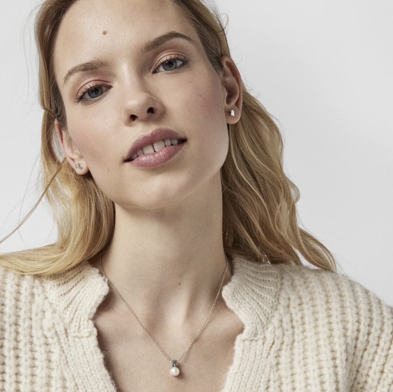 TOUS Collar de Plata de Primera Ley para Mujer con Motivo de Oso y Perla de 0,8cm, 45cm de Largo, Atemporal y Versátil, Colección Sweet Dolls