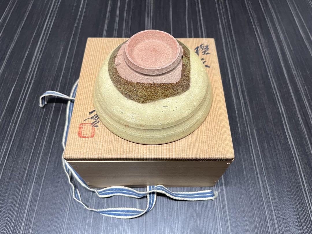 Iraho Tea Bowl, Tea Utensils *Wooden box is not included if shipped overseas