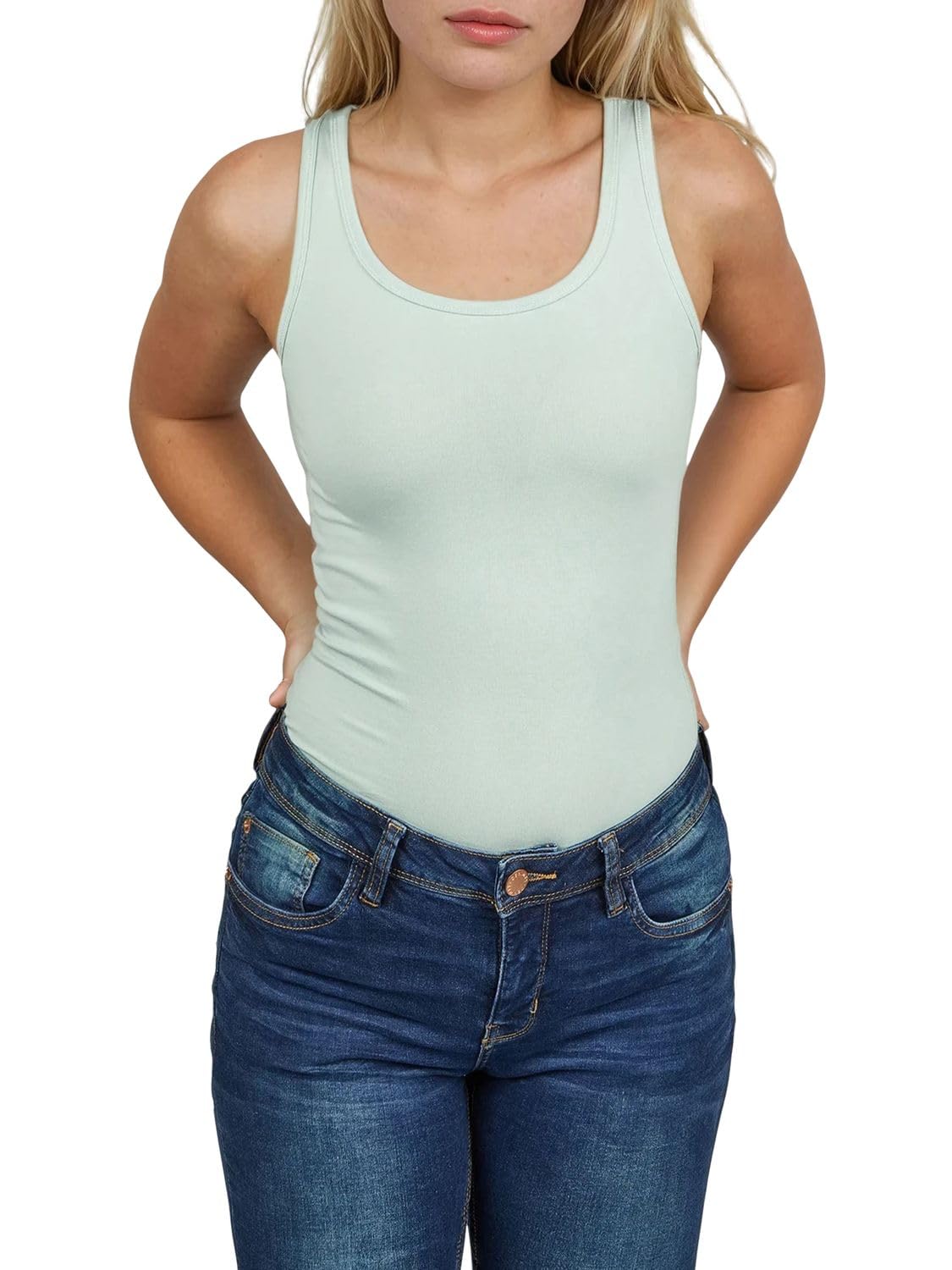 ONLY Onllive LUV Lot de 4 débardeurs d'été pour femme - Coupe ajustée - Col rond - Sans manches - Couleur unie - Noir - Blanc - Beige - Rouge - Vert - Bleu marine - Tailles S, M, L, XL, XXL