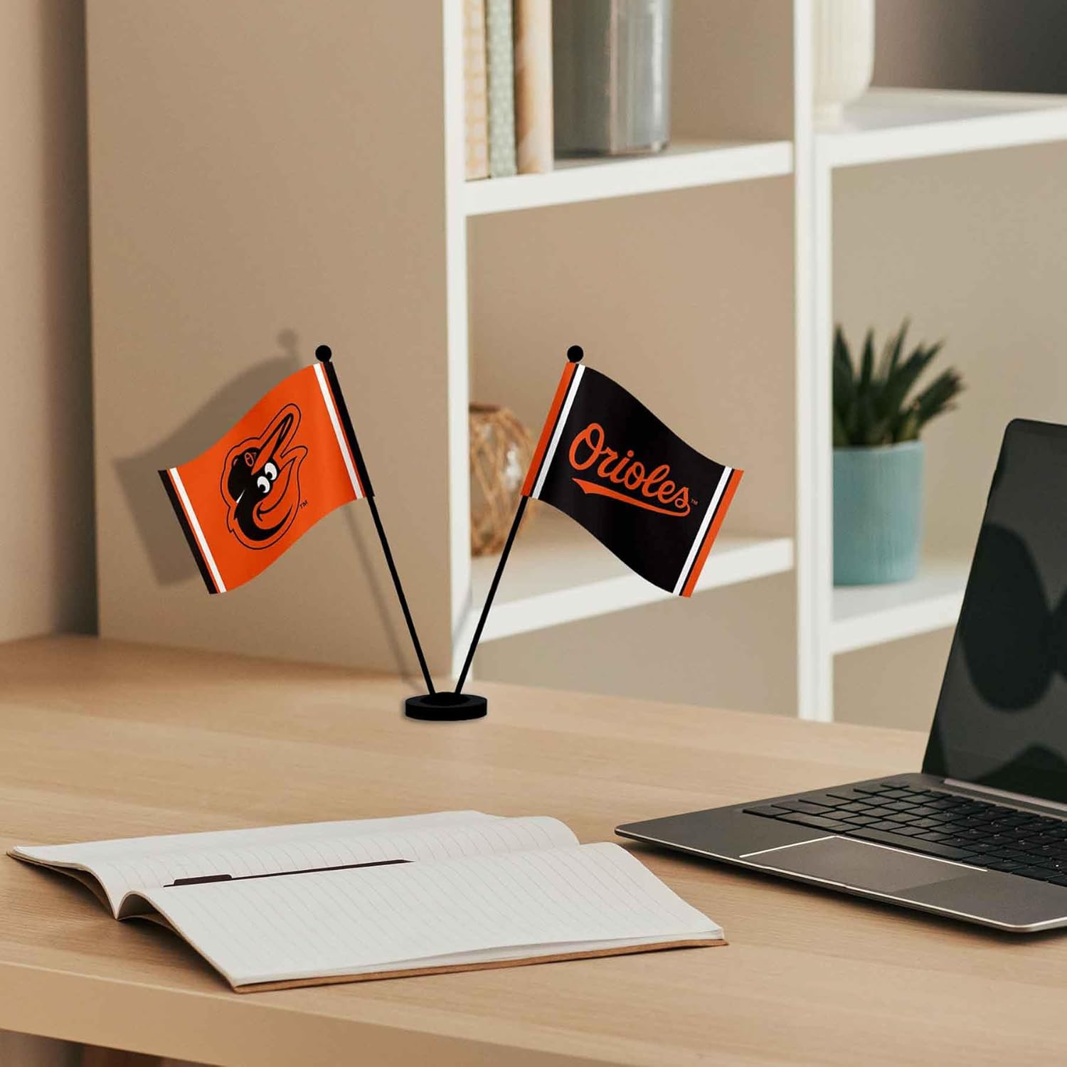 WinCraft Baltimore Orioles Desk and Table Top Flags
