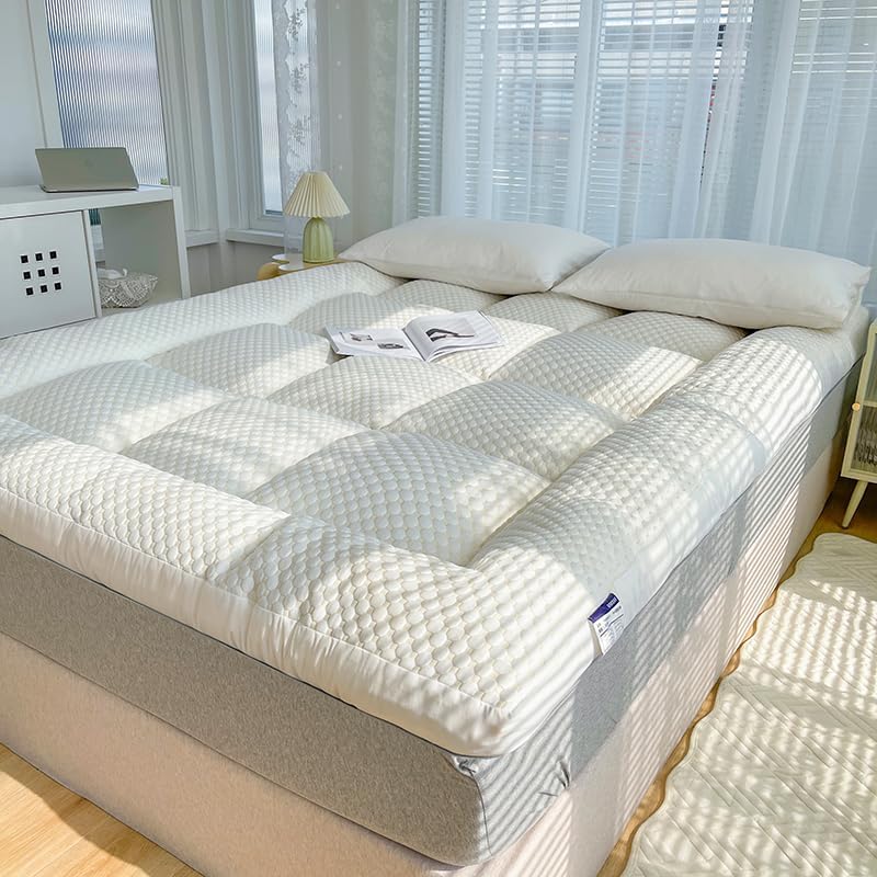 King Size Extra Thick Mattress Breathable Mattress Pad Protector Pocket Soft Down Alternative Fill Mattress Cover Bedding Quilted Fitted Fluffy Soft Mattress Pad, (70"x80",White Edges)