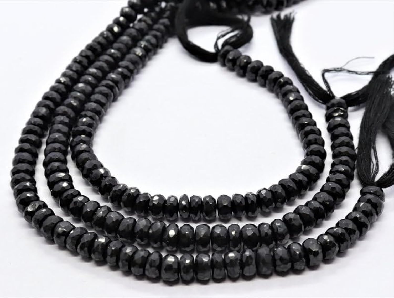 Perles en pierre naturelle de 6mm noire à facettes pour la joaillerie et bijoux fins