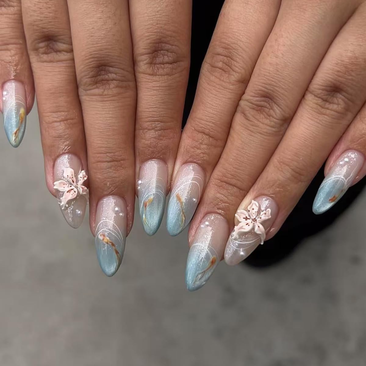Amazon.com: UEYRSEDB Flower Press on Nails Medium Almond Fake