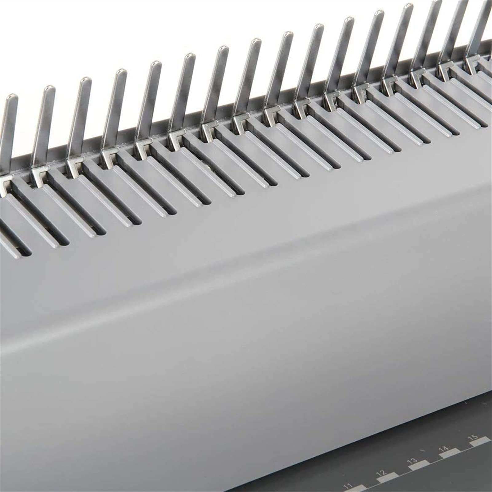 Macchina per rilegatura di libri per impieghi gravosi Raccoglitore manuale per perforazione di carta per impieghi gravosi 350 pagine 21 Macchina per rilegatura a pettine di carta con fori rettangola