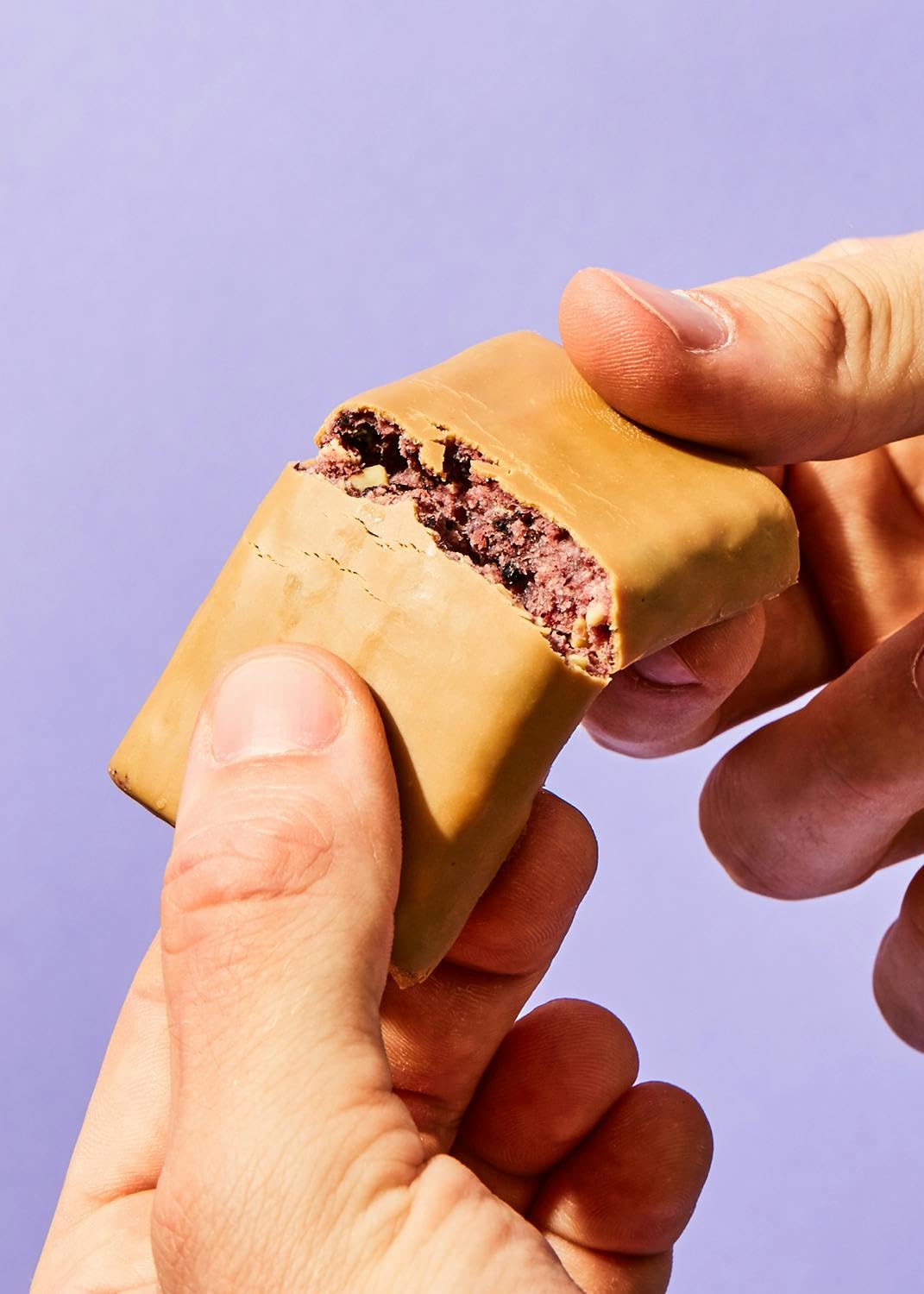 KoRo - Bio Cashewriegel Sauerkirsche 50 g - Für den kleinen Hunger zwischendurch - Bio-Qualität - Helle Schoko-Glasur
