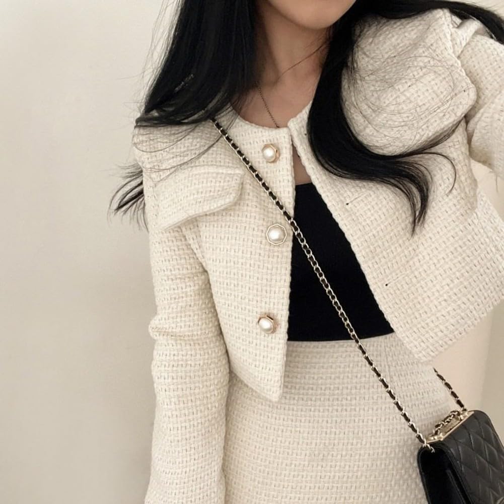 Elegante vestito da donna sofisticato in due pezzi in tweed con dettagli in perle in stile classico
