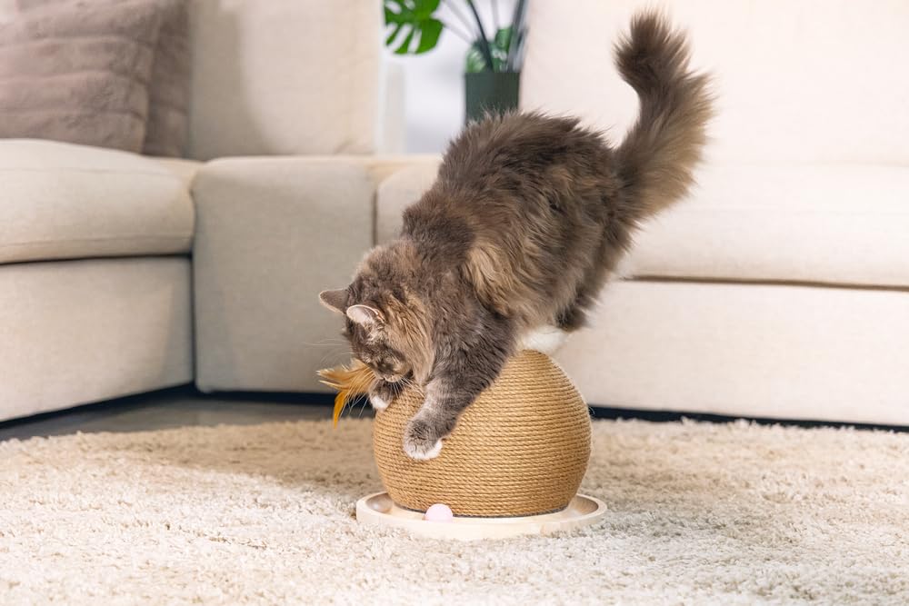 Designed by Lotte Kratz- und Spielball Mila, Katzenspielzeug, Holz