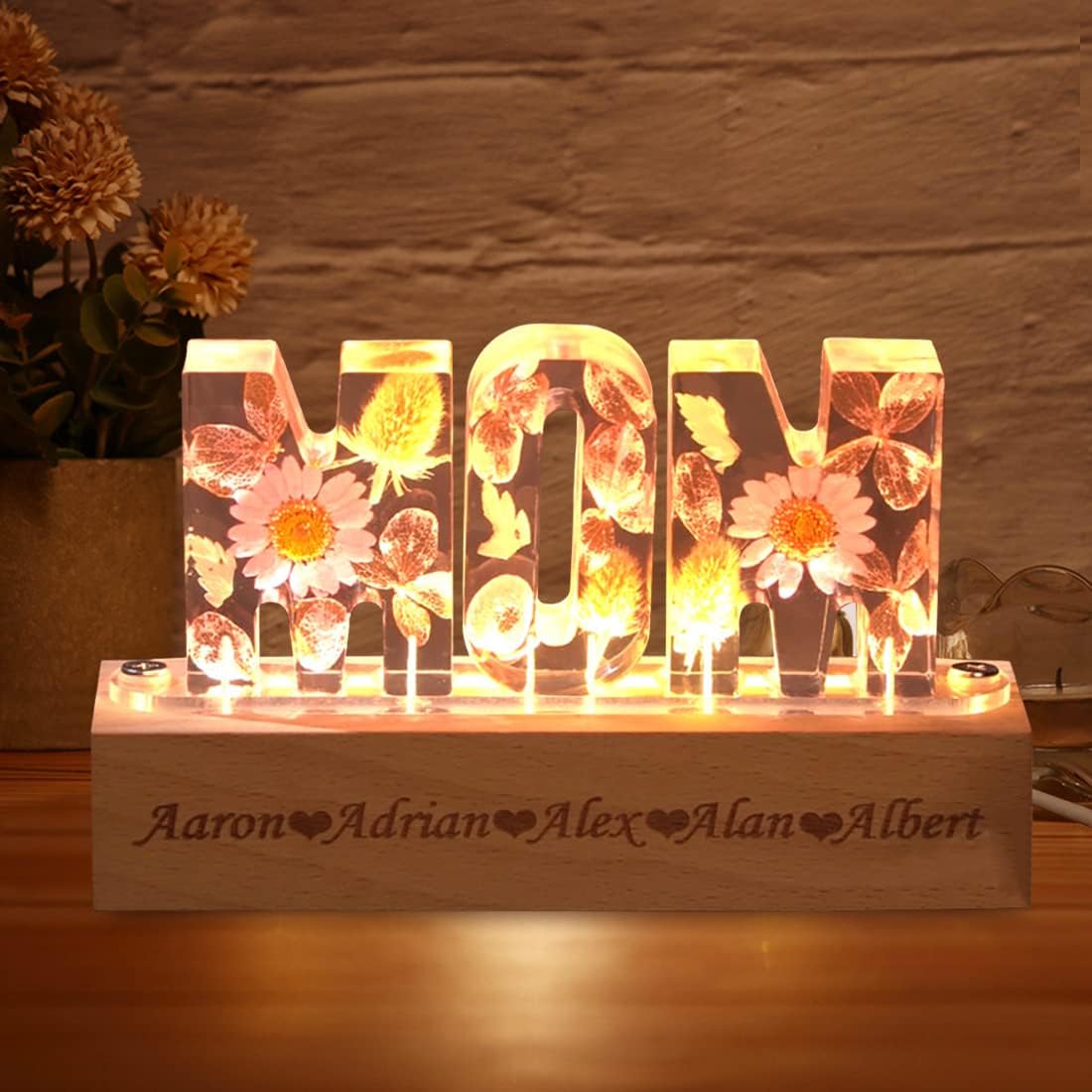 Custom Dry Flower Mom Night Light With 1-10 Name Personalized Handmade Real Pressed Dried Flowers Lamp Resin Art Letter Led Lights Mothers Day Crafts Decorative Gifts for Mom (mom real flower light)