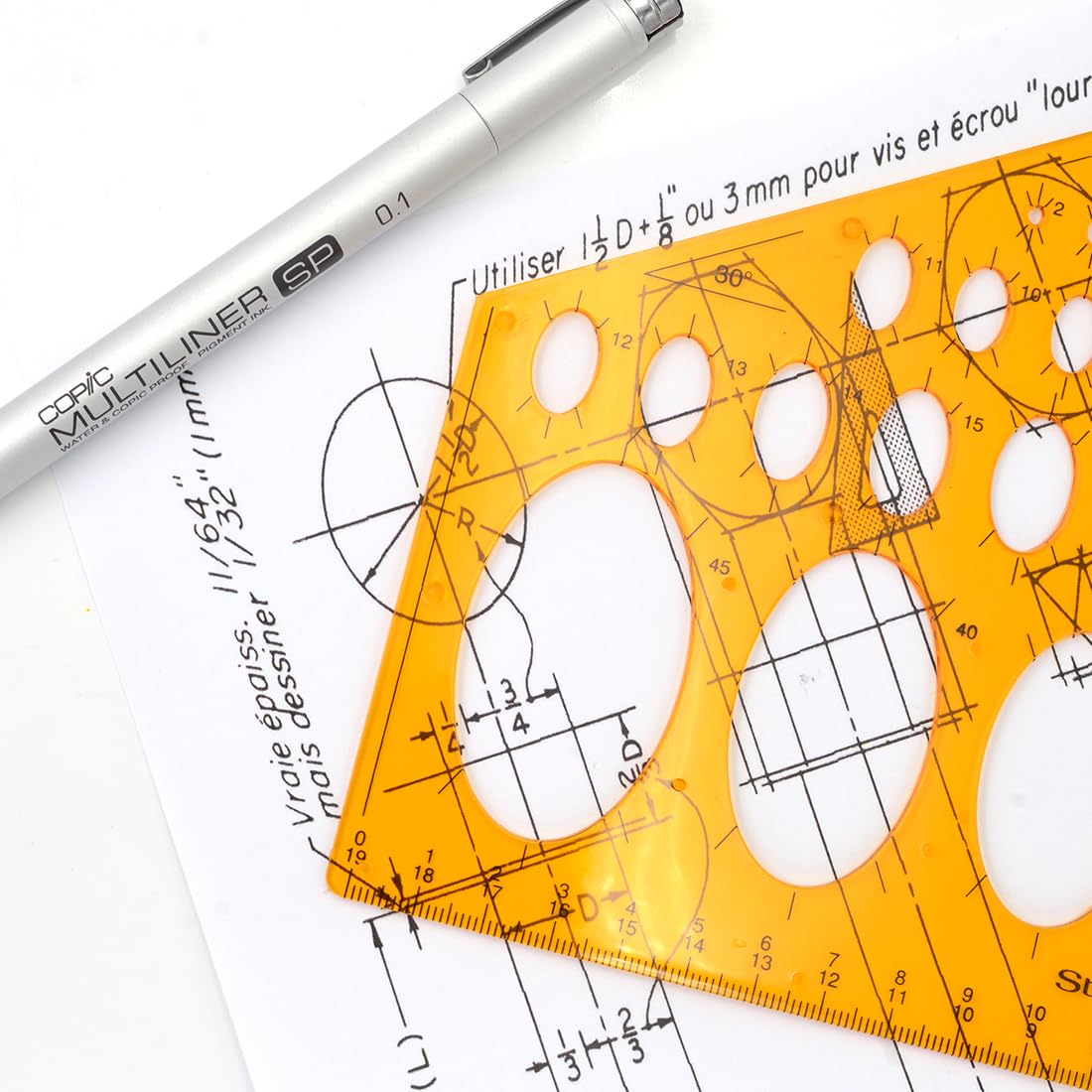 by Graph'it - Normógrafo para dibujo técnico, mapa y diagramas - Arquitectógrafo - Trace elipses isométricos - Plástico resistente a los golpes - 27 formas de 2 a 75 mm