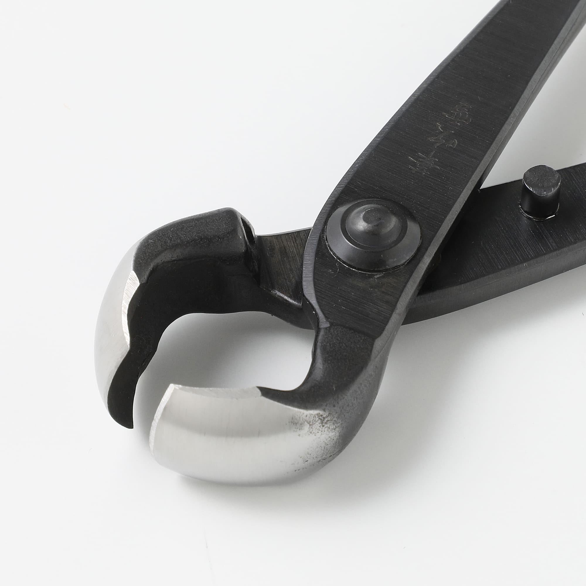 Wazakura Knospen-Bonsaischneider, 210 mm, Made in Japan – handgeschmiedetes japanisches Gartenwerkzeug, runde konkave Schneide, schwarzer Astschneider
