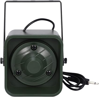 El Eighosee 50 W Electronics Caza Bird Caller es un altavoz de alta potencia con una vida útil prolongada. Con 150 dB y 4 ohmios, es ideal para reproducir llamadas de pájaros en actividades de caza.