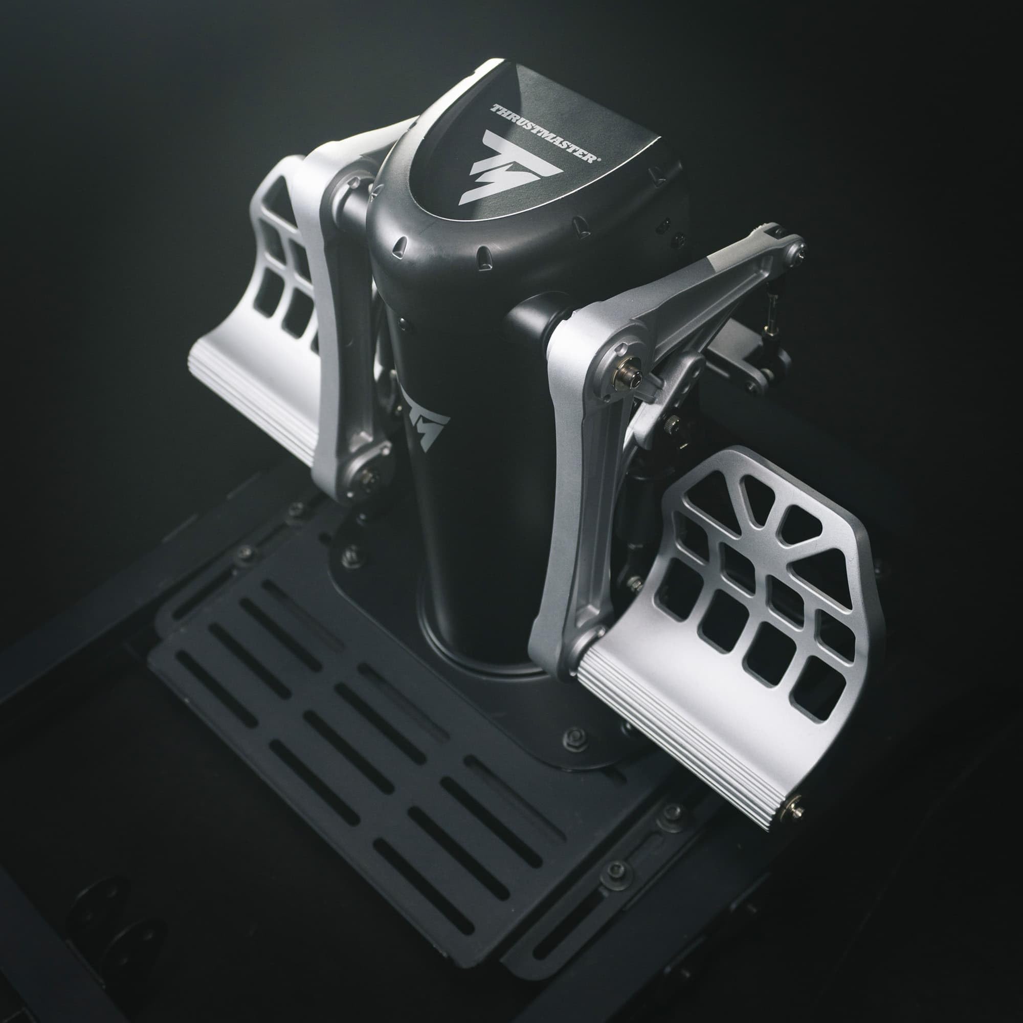PC用ゲームコントローラー・コンバーター Thrustmaster TPR Amazon.com: Thrustmaster TPR Pendular Rudder Pedals for PC Flight
