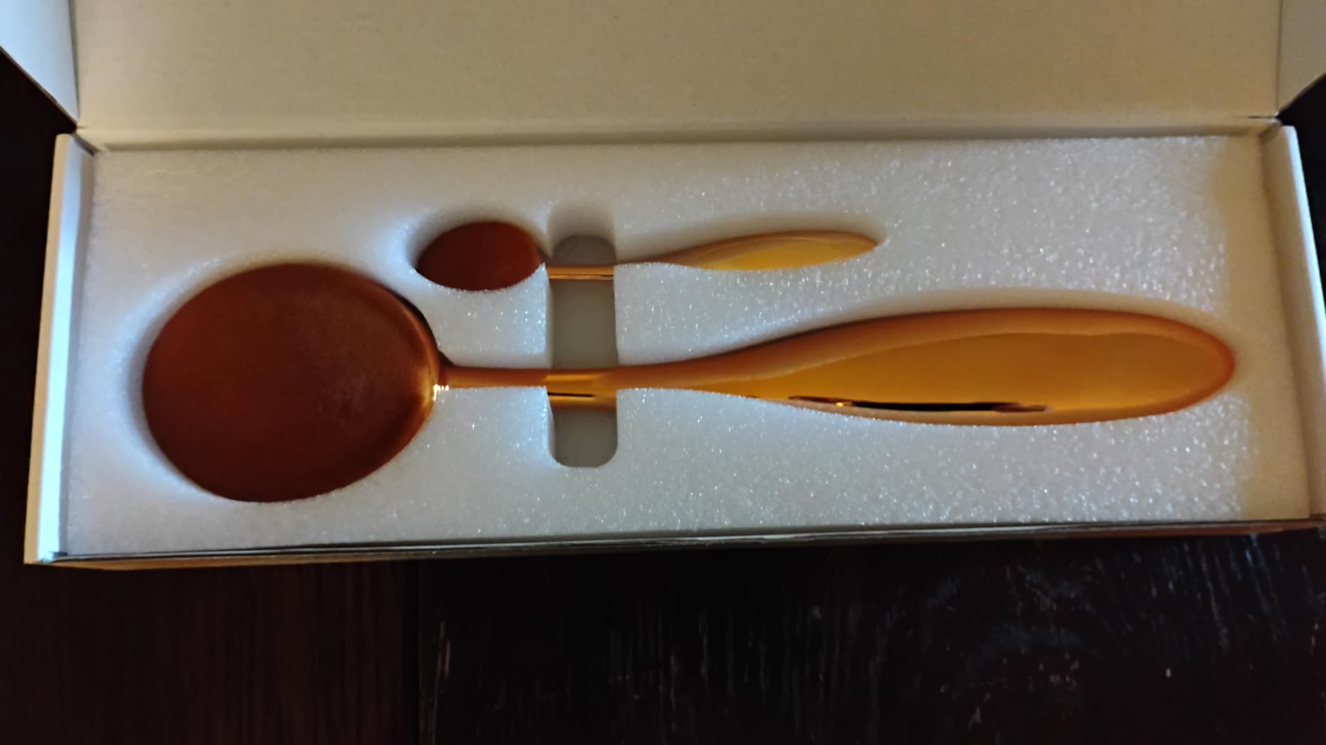 Wishar Self-Tan Applicator - Self Tanner Brush for Back - Body and Face Kabuki Brush for Fake Tan, Lotion, Makeup, and Sunscreen, Back Applicator for Sunless Tanner and cream