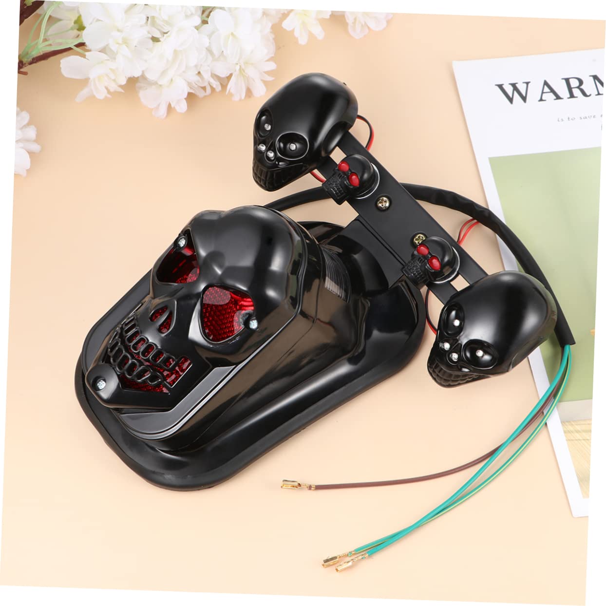 TOYANDONA Posteriore LED Skull Design e Energetico e Indicatore Freno e Direzione per Motociclette Accessori Personalizzati