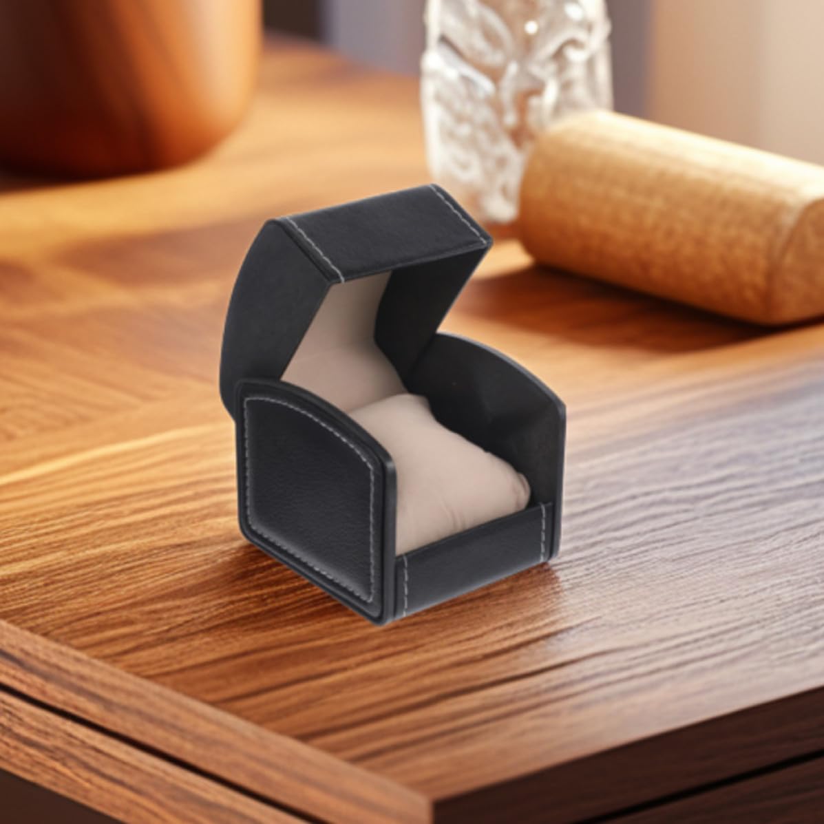 Single Watch Box Pu Gift Case for Men Women Minimalist Black Watch Organizer with Sturdy Pu Material and Practical Flip Cover and Jewelry on Occasion