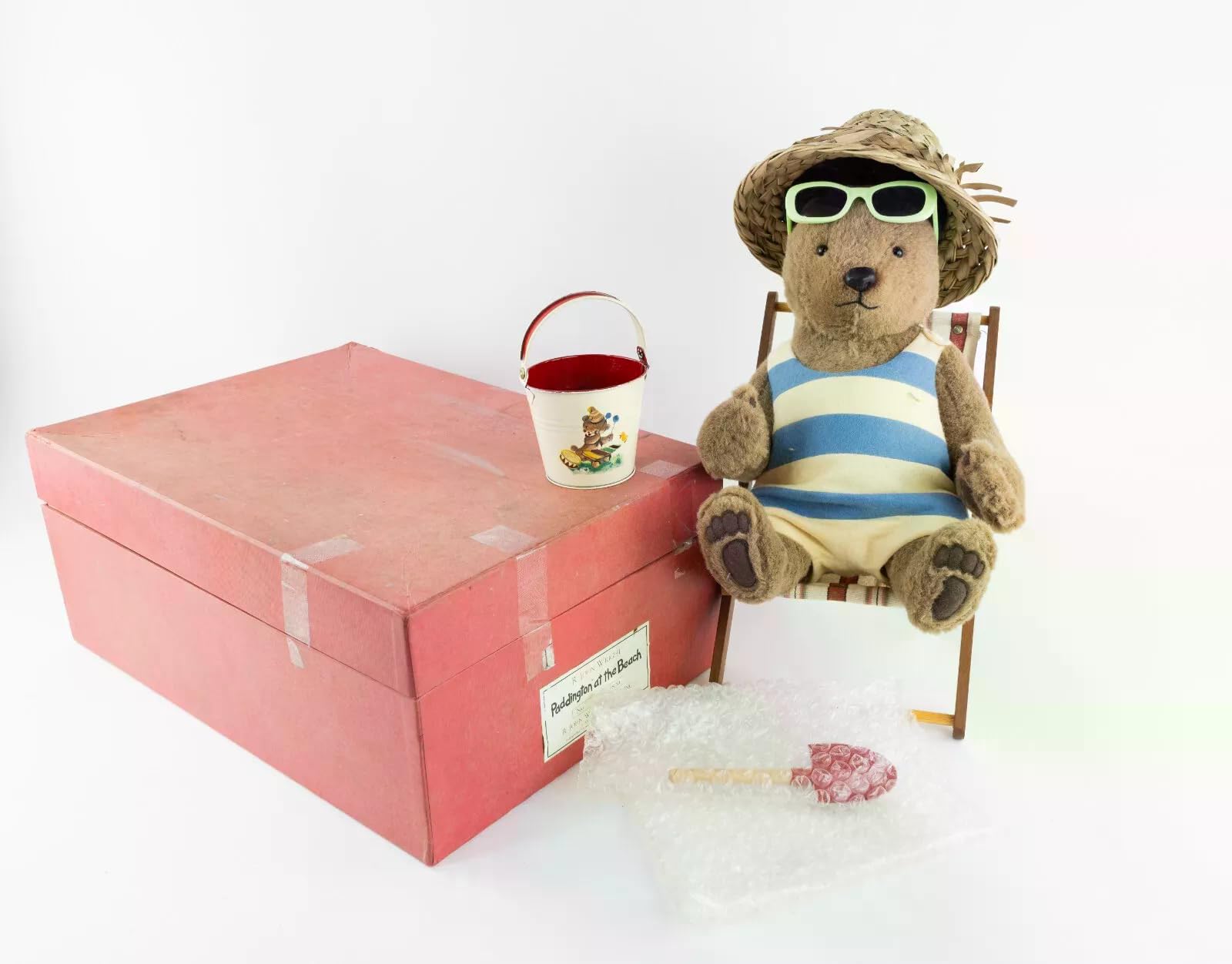 Amazon.co.jp: R John Wright Paddington at the Beach