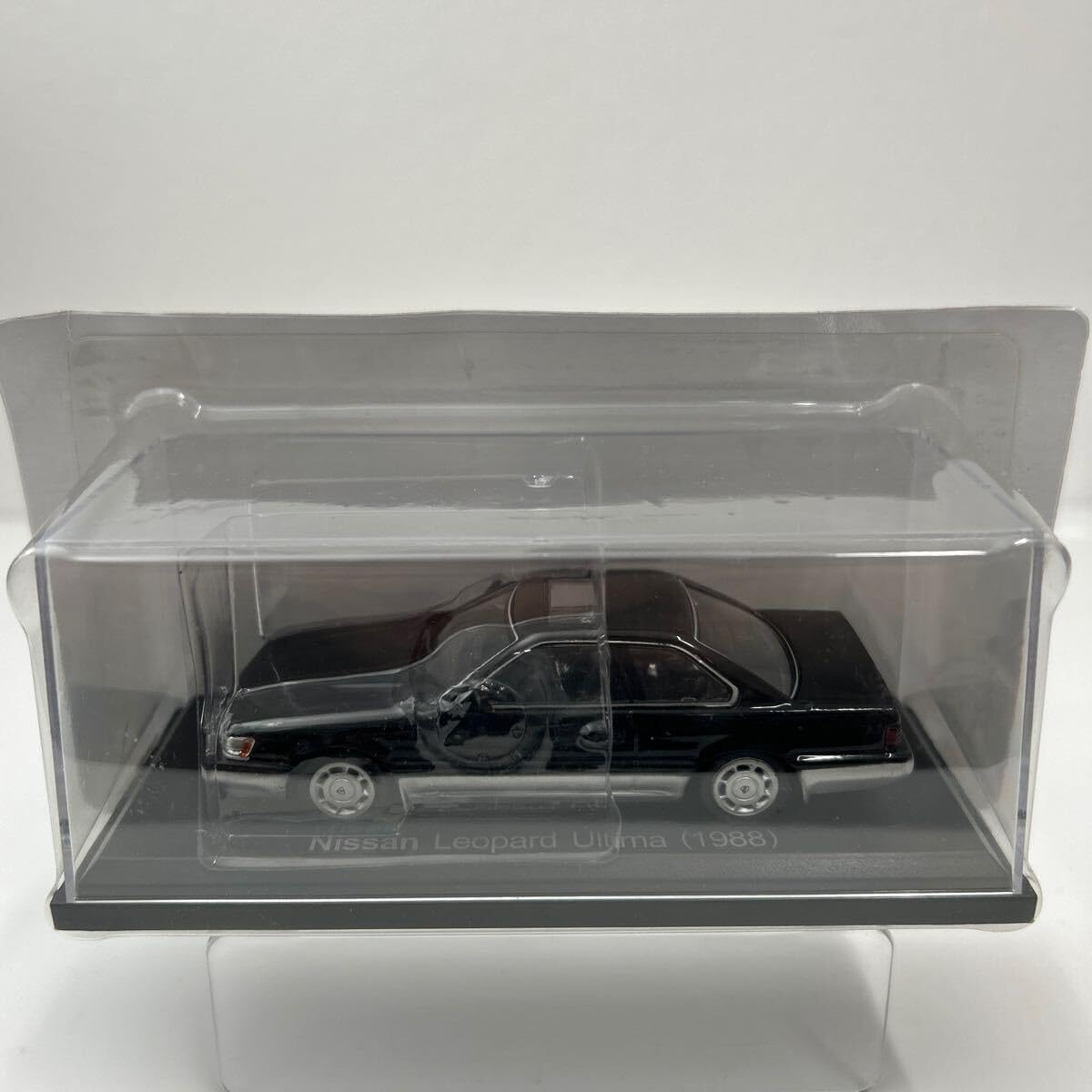 1/ 43 ミニカー　F31 LEOPARD  ultima  前期型 Amazon | アオシマ DISM KID BOX 限定 1/43 NISSAN LEOPARD