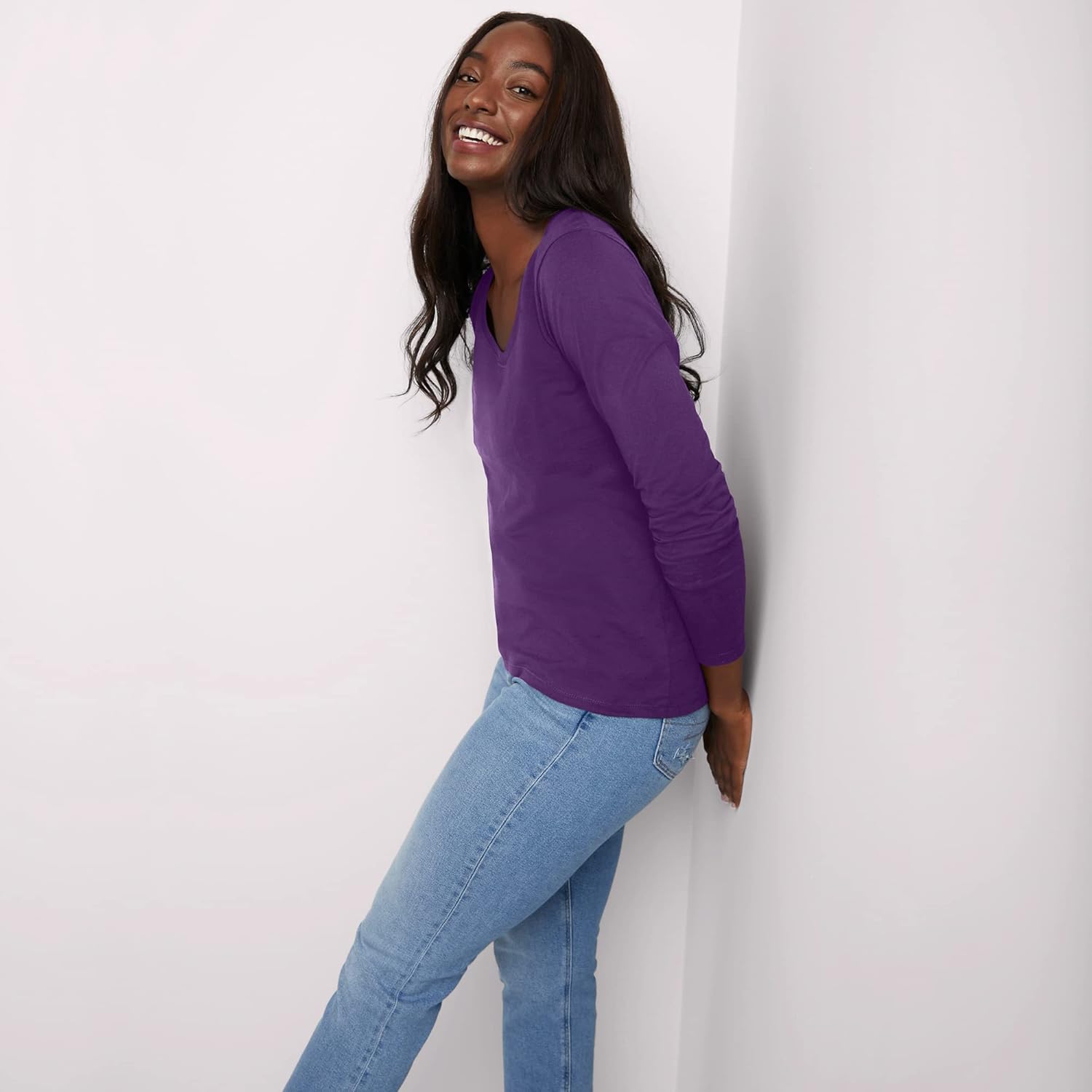 Hanes Womens Originals Long Sleeve Cotton V-Neck T-Shirt, Lightweight V-Neck Tee, Modern Fit - Image 4