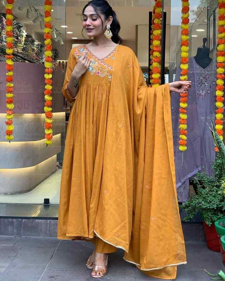 Image of Shiv Textiles Women's Chanderi Silk Embroidered Kurta Pant Dupatta Set(JDA-ANKITA-Orange-L)
