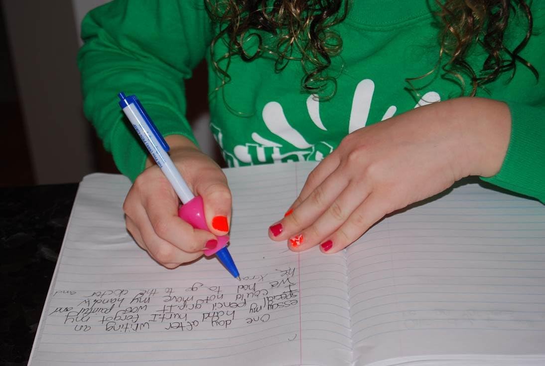 The Pencil Grip Handwriting Training Grippers (12-Pack), Colors may vary, One-Size Fits All, (TPG-11112P) : Office Products