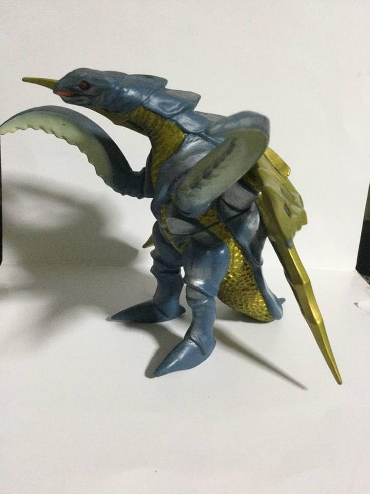 ウルトラマン 怪獣フィギュア 翼付き ウルトラマンシリーズ 翼付き怪獣フィギュアバジリス怪獣