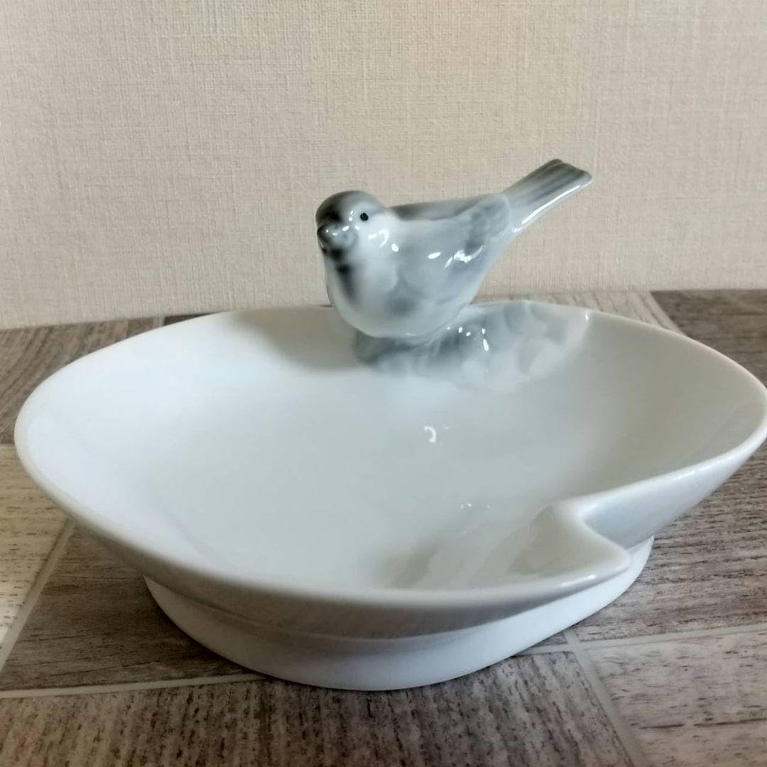 ひろ深川製磁彫刻皿　白磁　勝鳥 白磁勝烏 彫刻皿 | 有田焼 深川製磁｜公式オンラインストア