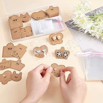 #⑅ᵗઽᵤbᵃᵏi⑅εïз　✾　FD-12-2他　アクセサリー台紙　4種 アクセサリー台紙 M横長 ピアス用 クラフト紙 50×35mm 30枚 D071