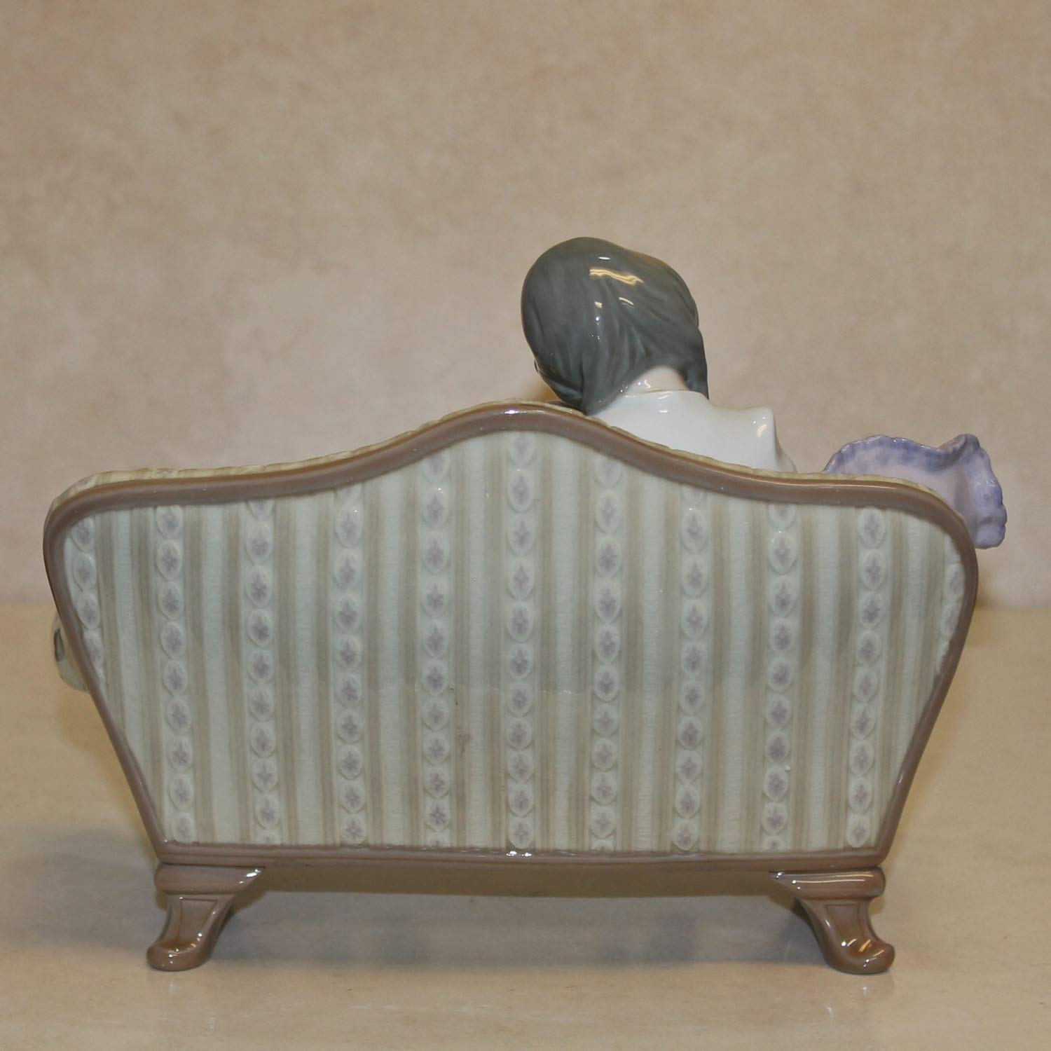 リヤドロ　姉妹　ソファー　犬　④ リヤドロ 姉妹 ソファー 犬 ④ - メルカリ