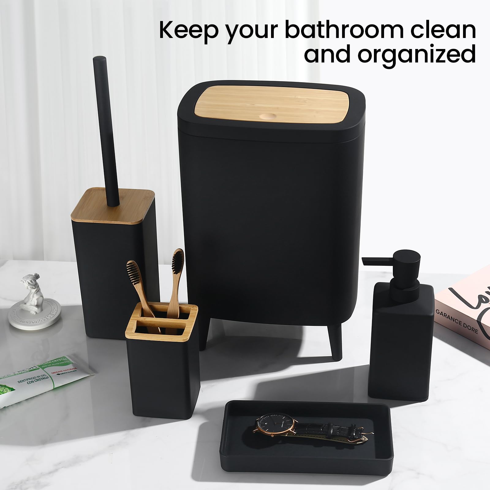 Set Bagno Accessori Completo Nero, Accessori Bagno Bamboo 5 pezzi - Pattumiera Bagno con Gambe, Dispenser Sapone e Porta Spazzolini, Scopino e Porta, Vassoio da Vanity (Nero)