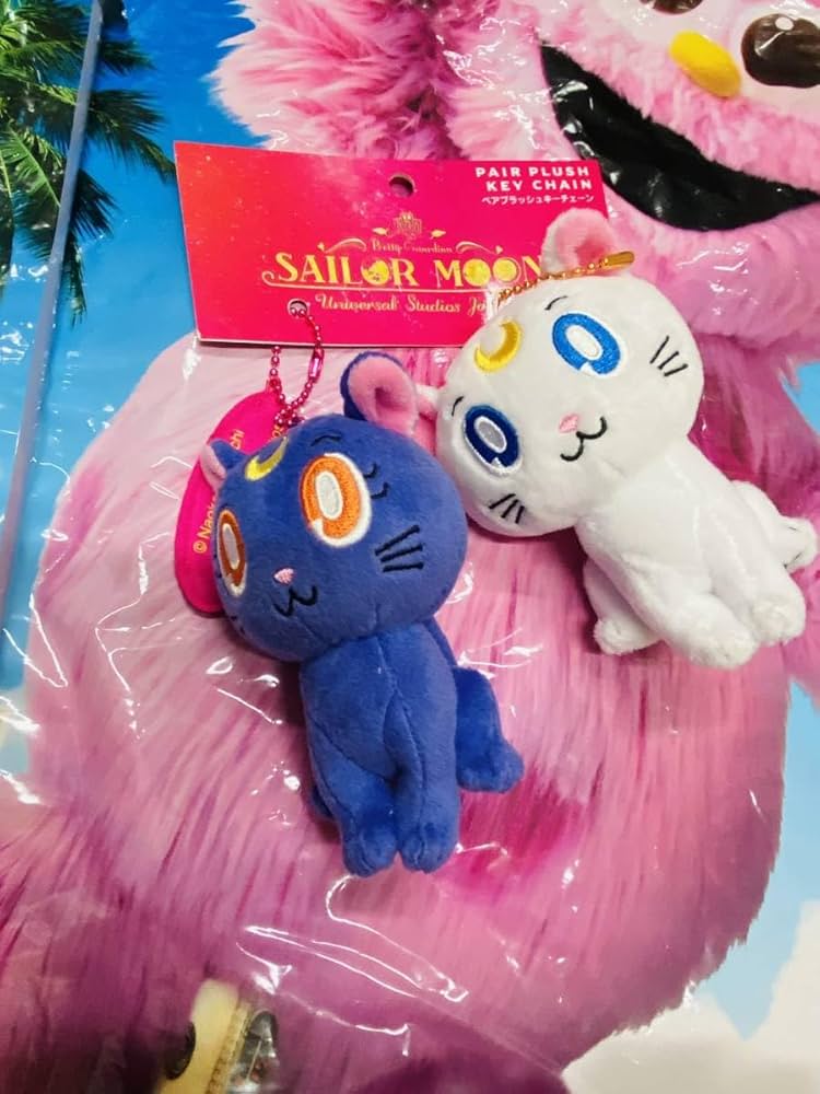 シュウウエムラ　セーラームーン　ルナ　マスコット シュウウエムラ セーラームーン ルナ マスコット