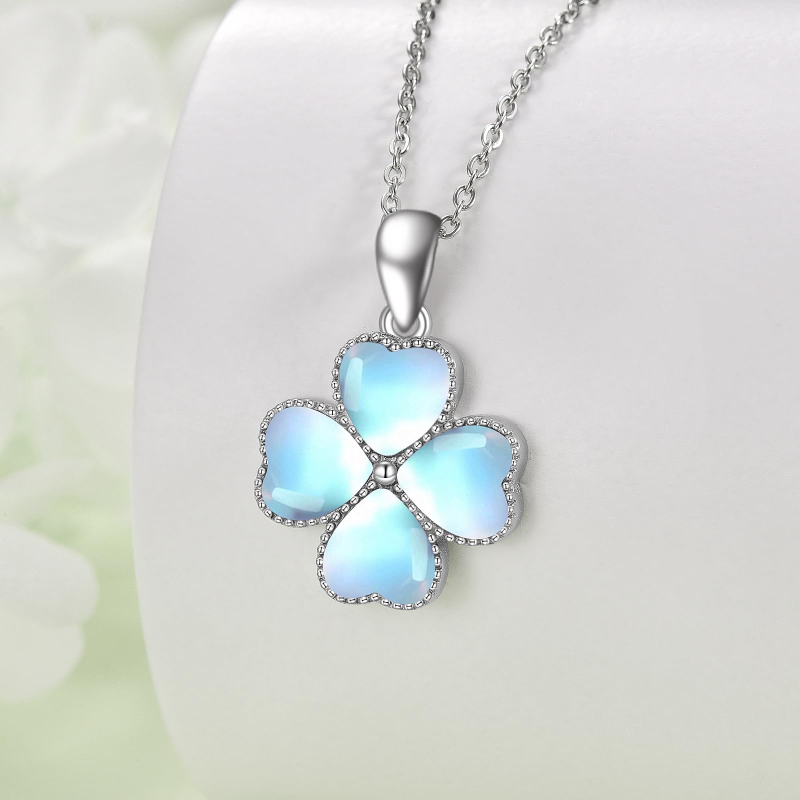 JERWLI Kleeblatt Kette Silber 925 Mondstein Glücksbringer Vierblättriges Kleeblatt Anhänger Halskette Glücksklee Schmuck Geburtstag Geschenke für Damen Mädchen Mutter St. Patrick's Day