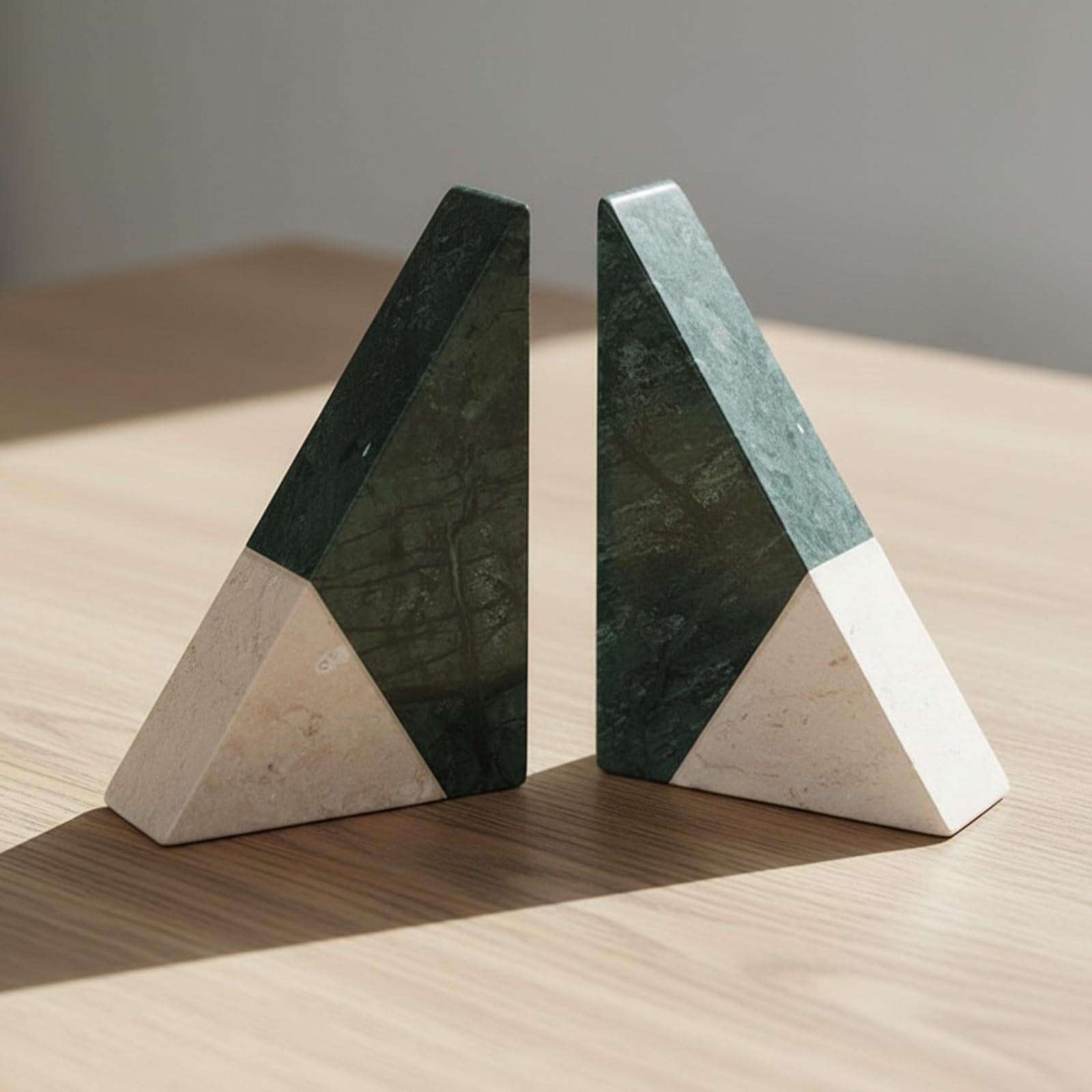 Colcolo Sujetalibros de Mármol Triangulares de Piedra Pesa ; Caras Inclinadas y Veteado Natural Aporta Estilo Galería y Mantiene Literatura Erguida en, Color to 1