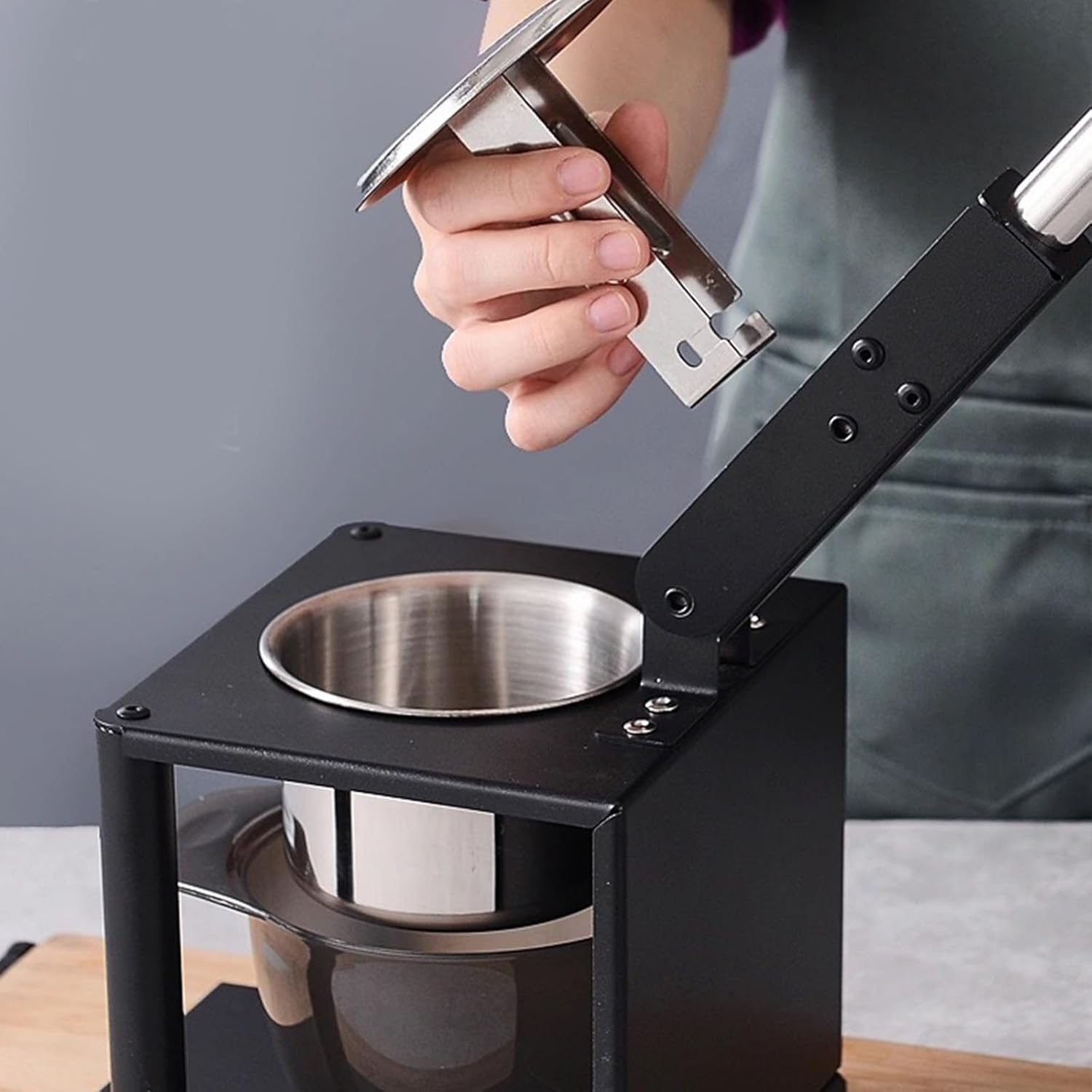 小型ステンレス鋼マニュアルジューサーポータブルジューシーツールマニュアルシトラスプレスレモンスクイーザーさまざまなフルーツキッチンア