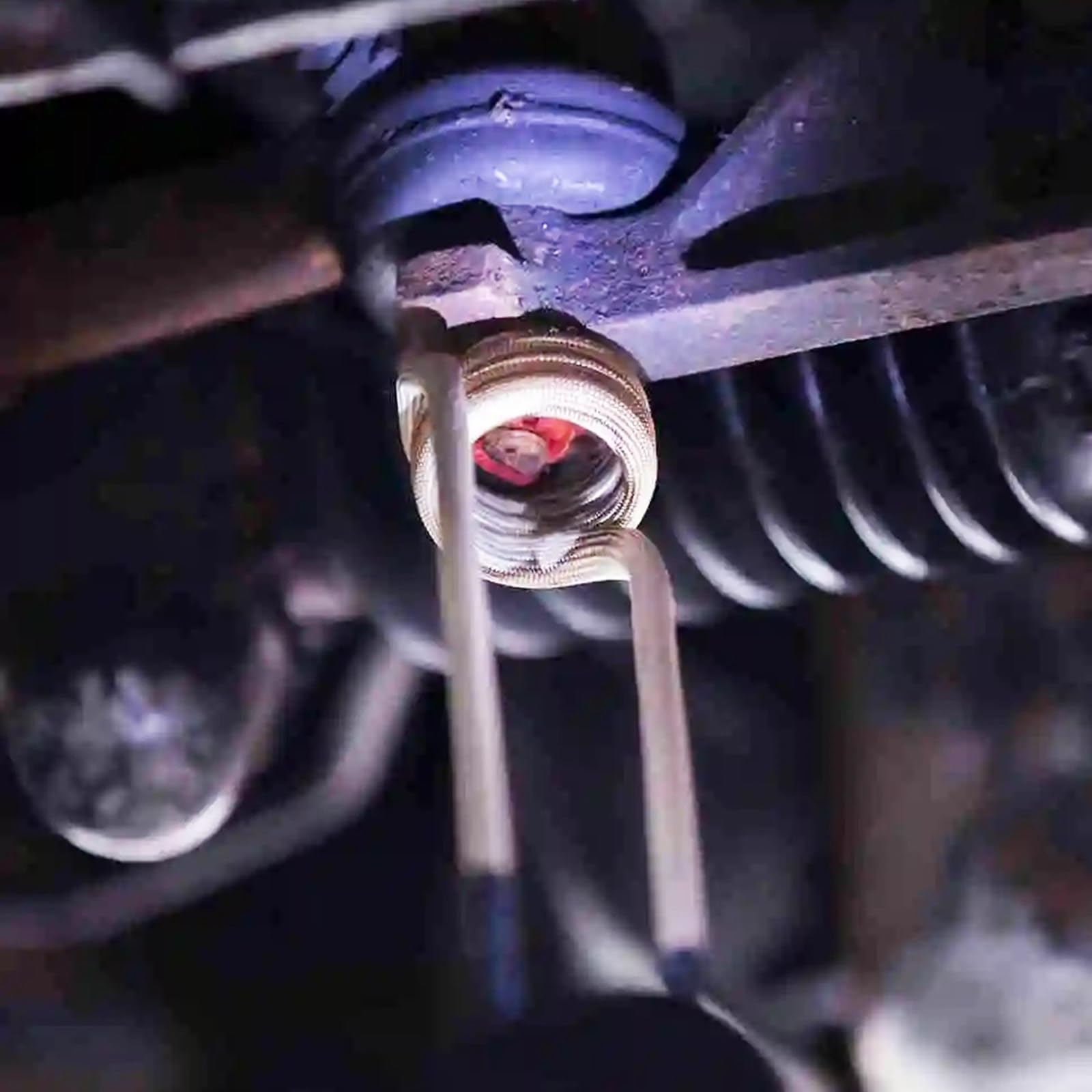 Przenośna bezpłomieniowa nagrzewnica indukcyjna, elektromagnetyczna nagrzewnica indukcyjna o mocy 1500 W, ręczne narzędzie do usuwania śrub grzewczych do usuwania zardzewiałych śrub i narzędzie do n